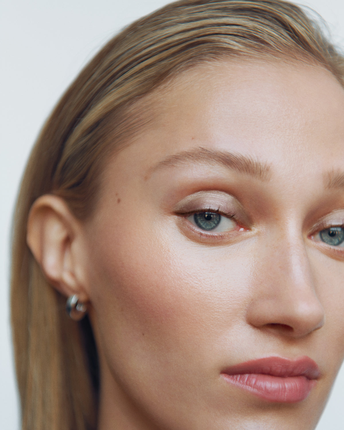 Silk Glow Powder Perihelion