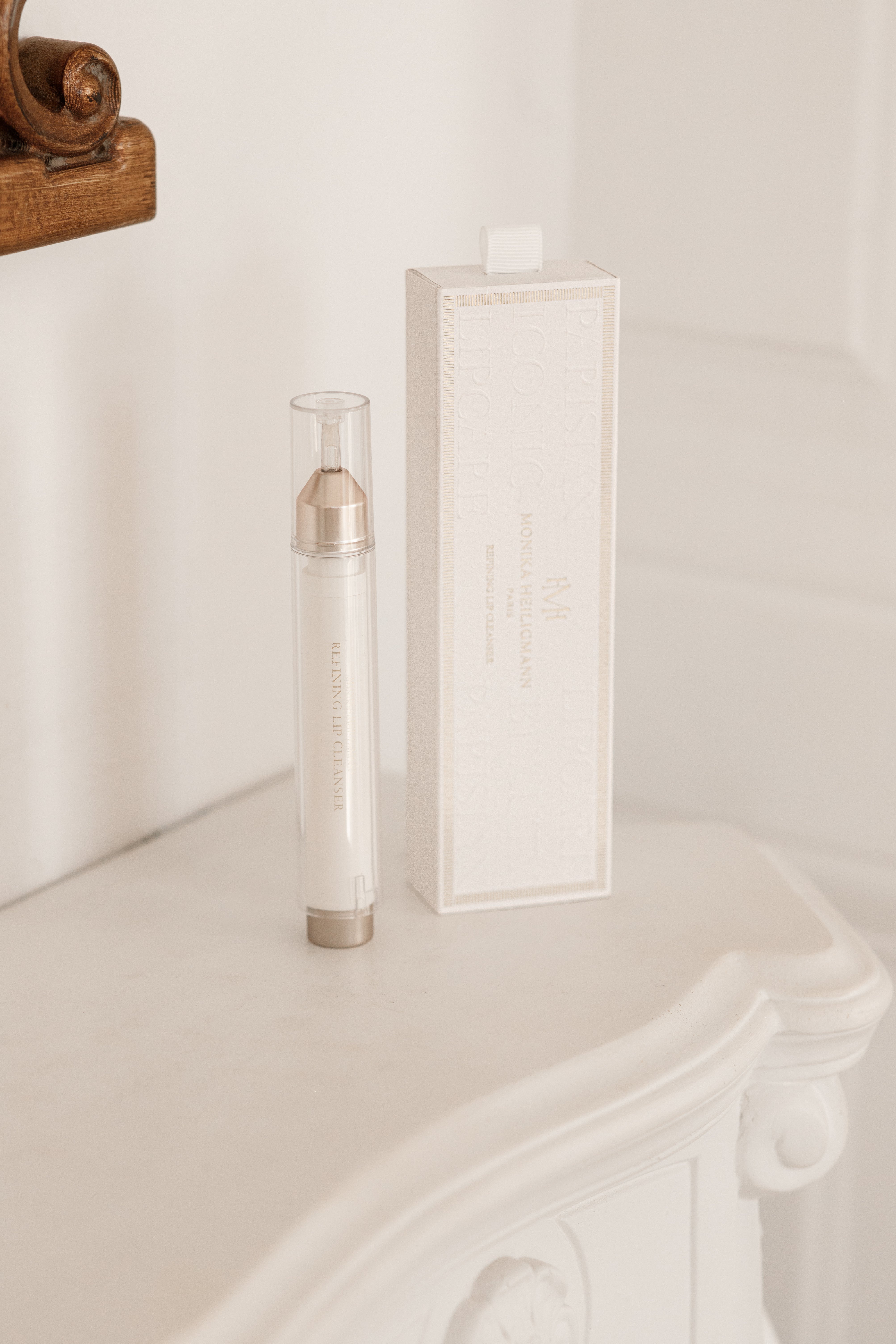 Refining Lip Cleanser